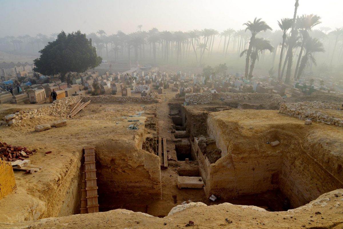 Para Arkeolog Menemukan Lusinan Mumi di Ruang Bawah Tanah Pemakaman Mesir